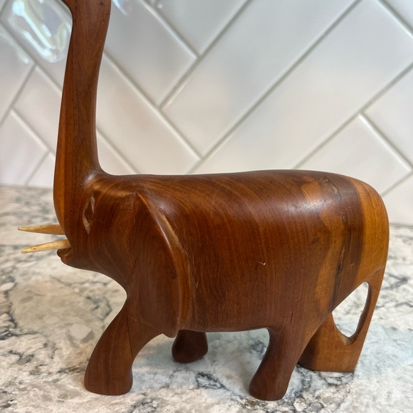 Small Vintage Hand Carved Vintage Wood Elephant Figurine/Sculpture/Statue - Picture 3 of 7